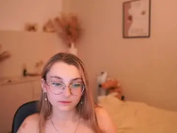 Chaturbate Nude Webcam of sophielux18