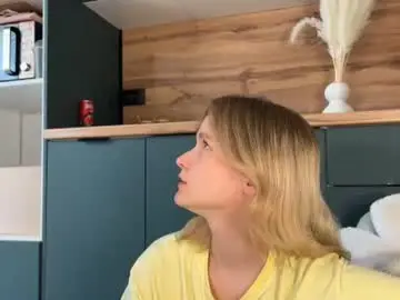 Chaturbate Watch Live Sex Cams of adele_nick2202
