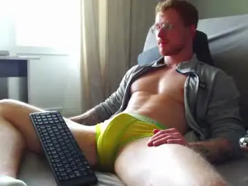 Chaturbate Live Sex Cam of chris_boy37