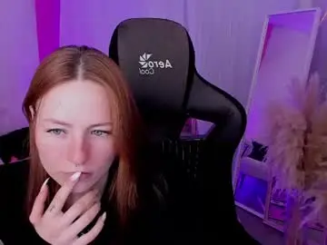 Chaturbate Live Sex Cam of damnwitchh