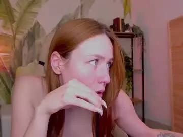 Chaturbate Live Sex Cam of damnwitchh