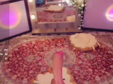 Chaturbate Live Sex Cam of chery_lady22