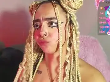 Chaturbate Free Porn Cam of maddiie_and_clyde