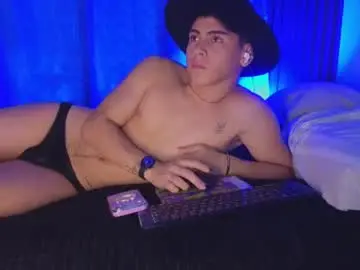 Chaturbate Free Porn Cam of josethariaz25
