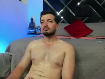 Chaturbate Nude Webcam of loganwolfjs
