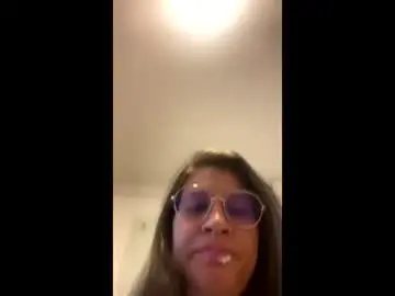 Chaturbate Live Sex Cam of dominica3