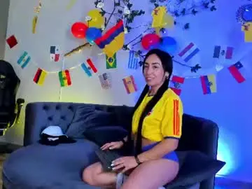 Chaturbate Watch Live Sex Cams of mia_davis__