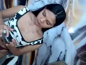 Chaturbate Nude Webcam of urasian_latinaxxx