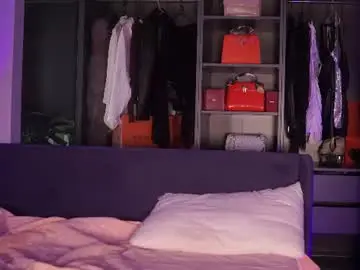 Chaturbate Live Sex Cam of monique_celeste