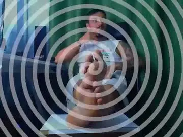 Chaturbate Nude Webcam of andrewbanner