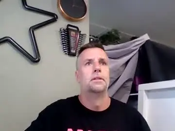 Chaturbate Live Porn of bobberman78