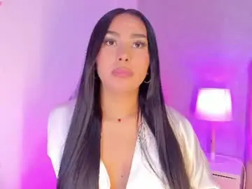 Chaturbate Live Sex Cam of cameliaa_smiith