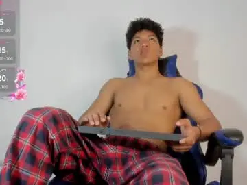 Chaturbate Best live sex cam show of maximiliano_kh4lil