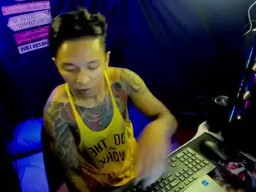 Chaturbate Watch Live Sex Cams of tannedskinmatty