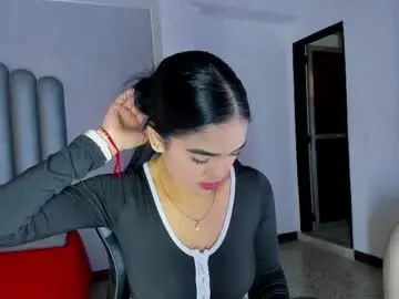 Chaturbate Nude Webcam of luna__02