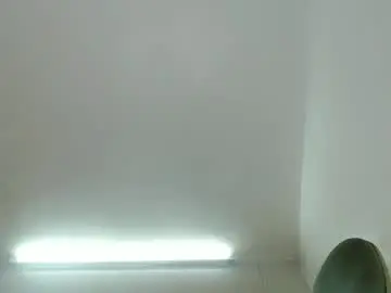 Chaturbate Live Sex Cam of mami_jups