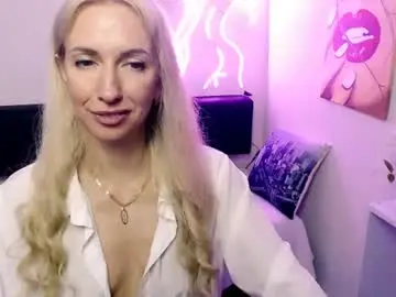 Chaturbate Sex Cam of cute_smile_shy