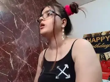 Chaturbate Live Sex Cam of divine_goddess69