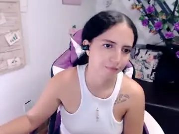 Chaturbate Live Sex Cam of samantha2girl