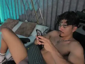 Chaturbate Best live sex cam show of nicolaikarav