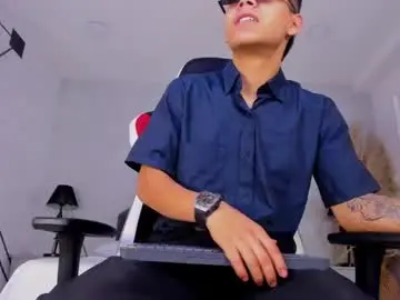 Chaturbate Free Porn Cam of dylanroyce_
