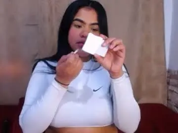 Chaturbate Live Sex Cam of honeypussy3021