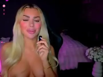 Chaturbate Live Porn of ayla_demir