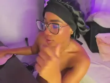 Chaturbate Live Sex Cam of dianablackgirl