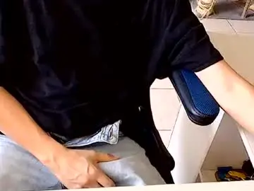 Chaturbate Live Sex Cam of frankie8inch