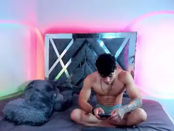 Chaturbate Free Porn Cam of robertmiller21