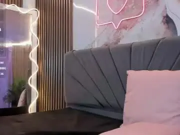 Chaturbate Live Sex Cam of liiliith_tay