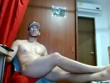 Chaturbate Free Live Porn of marcusmilarc