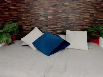 Chaturbate Nude Webcam of ariiaa_1