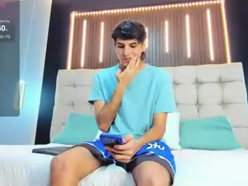 Chaturbate Live Sex Cam of zack23__