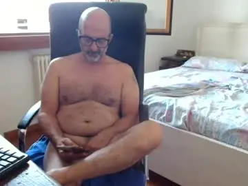 Chaturbate Sex Chat of new_simi_74