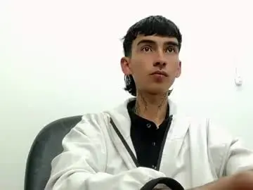 Chaturbate Live Sex Cam of ttimy_x_boy