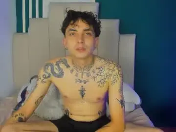 Chaturbate Live Sex Cam of zacck_tattoo