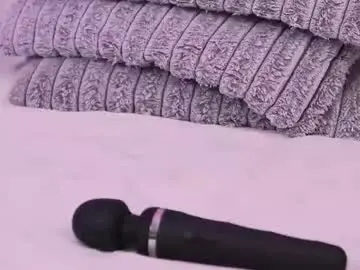 Chaturbate Live Sex Cam of luckyymia
