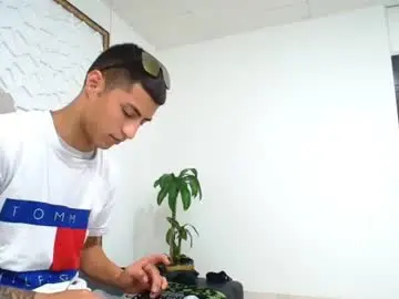 Chaturbate Free Porn Cam of mr_porn_9