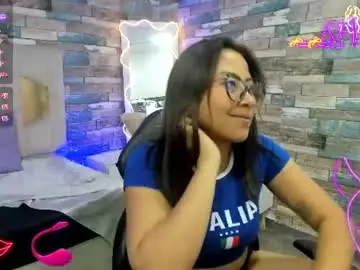 Chaturbate Sex Cam of amhira_tay