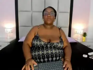 Chaturbate Best live sex cam show of treisyvixen