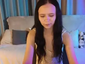 Chaturbate Live Sex Cam of kira_bliss_