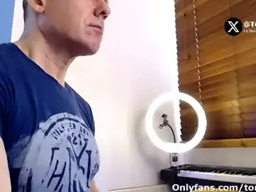 Chaturbate Watch Live Sex Cams of tomfoxcam