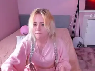 Chaturbate Sex Cam of kiki_peach