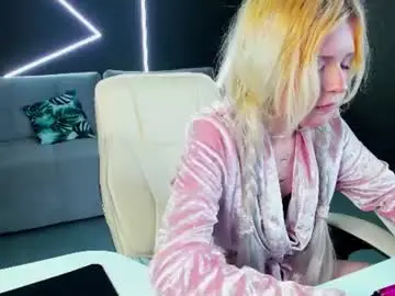 Chaturbate Adult Video Chat of kiki_peach