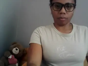 Chaturbate Watch Live Sex Cams of aicha_boobs