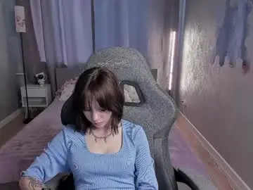 Chaturbate Live Sex Cam of loly_cuttie