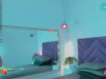 Chaturbate Live Sex Cam of haileystonei