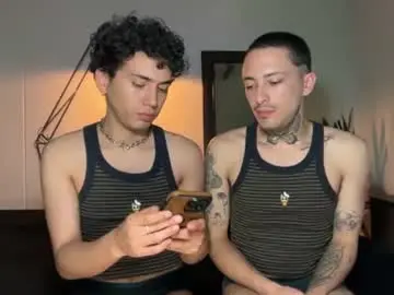Chaturbate Sex Chat of noah_and_steven