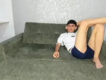 Chaturbate Live Sex of pelusos_mens